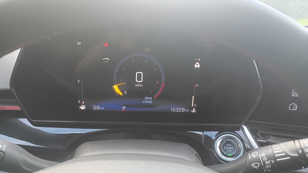 Used 2025 Chevrolet Trax RS w/ Driver Confidence Package FWD image 14