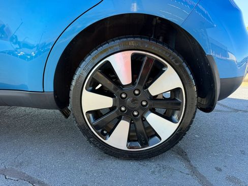 Used 2017 Kia Soul + w/ Designer's Package FWD image 27