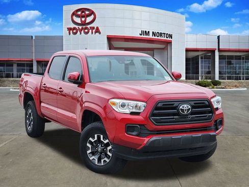 Used 2019 Toyota Tacoma SR image 1