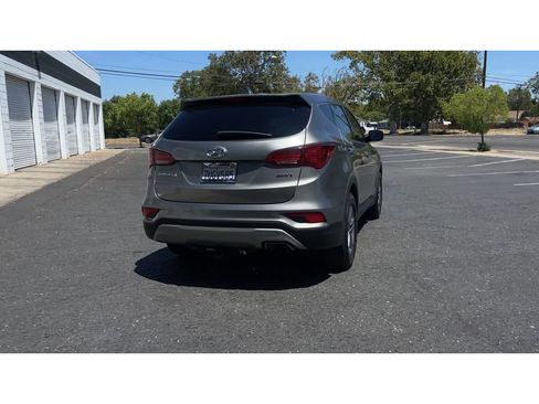 Used 2017 Hyundai Santa Fe Sport FWD image 2
