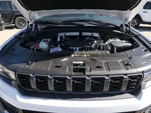 New 2026 Jeep Grand Cherokee Limited w/ Limited Altitude Package image 26