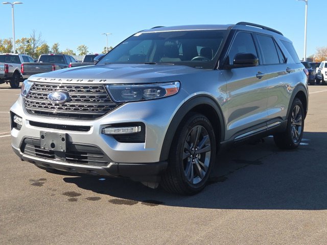 Used 2023 Ford Explorer ST-Line AWD/4WD image 2