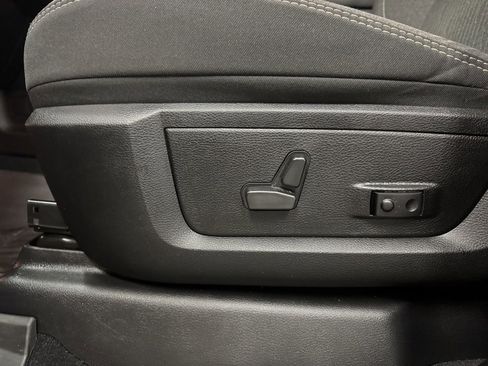 Used 2024 RAM 2500 Big Horn w/ Night Edition image 23