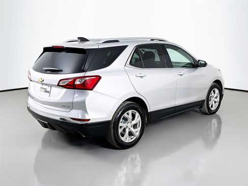 Used 2018 Chevrolet Equinox LT AWD/4WD image 9