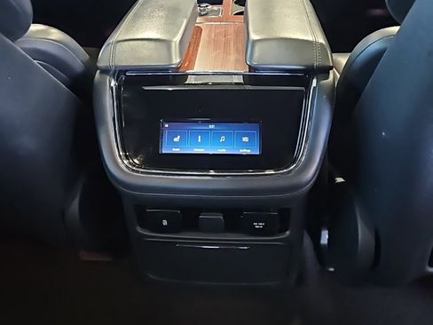 Used 2023 Lincoln Navigator Reserve image 19