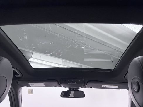Used 2018 Mercedes-Benz GLC 300 4MATIC image 22