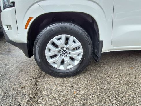 Used 2024 Nissan Frontier SV w/ SV Convenience Package RWD image 22