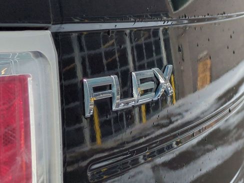Used 2010 Ford Flex SEL image 12