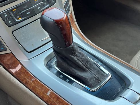 Used 2010 Cadillac CTS Premium image 21