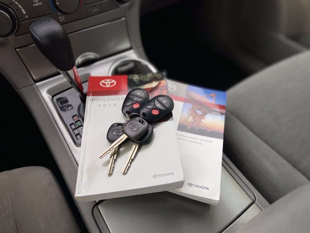 Used 2013 Toyota Highlander Plus FWD image 33
