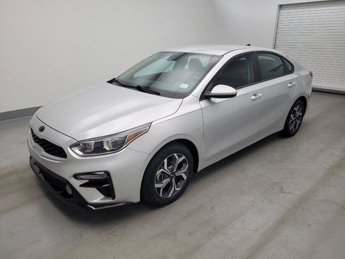 Used 2021 Kia Forte LXS FWD image 2