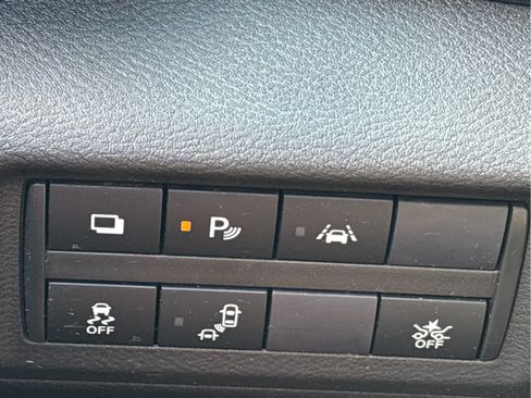 Used 2023 Nissan Kicks S FWD image 18