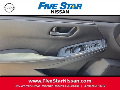 Used 2025 Nissan Sentra S FWD image 27