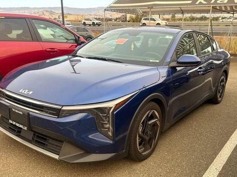 Certified 2025 Kia K4 EX FWD image 2