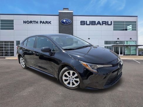 Used 2024 Toyota Corolla LE FWD image 1