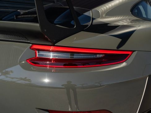 Certified 2018 Porsche 911 GT2 RS RWD image 14