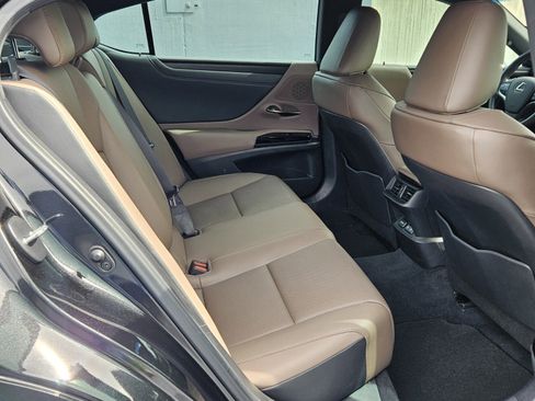 New 2024 Lexus ES 350 w/ Premium Package image 11