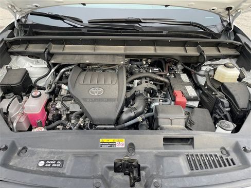 Used 2023 Toyota Highlander XLE image 17