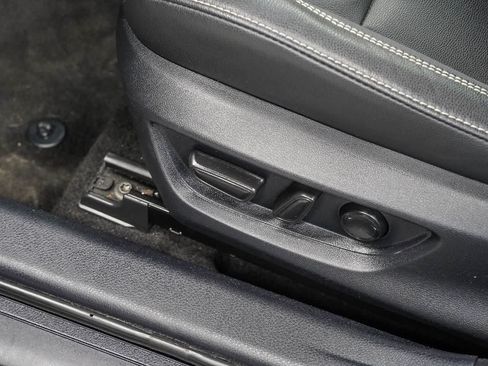 Used 2025 Toyota Camry SE FWD image 22