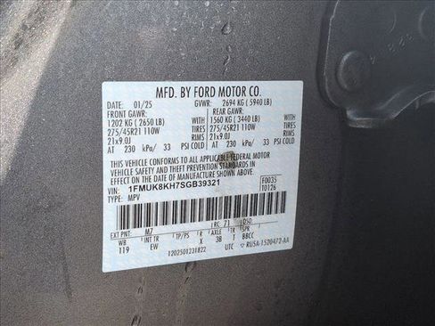 Used 2025 Ford Explorer ST-Line w/ ST-Line Street Pack image 25