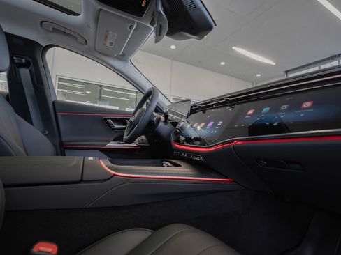 Used 2025 Mercedes-Benz E 450 4MATIC All-Terrain Wagon image 16