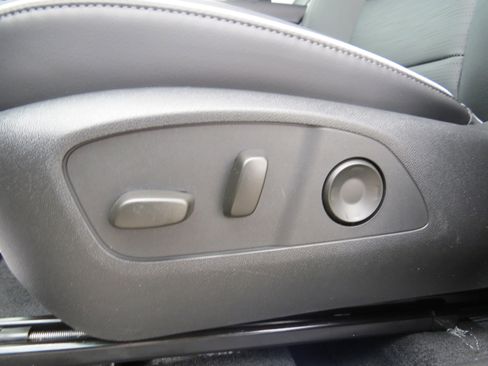 New 2026 Buick Enclave Sport Touring w/ Power Package image 17