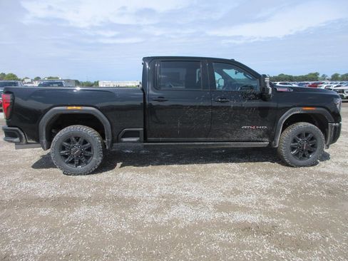 New 2026 GMC Sierra 2500 AT4 w/ AT4 Premium Plus Package AWD/4WD image 3