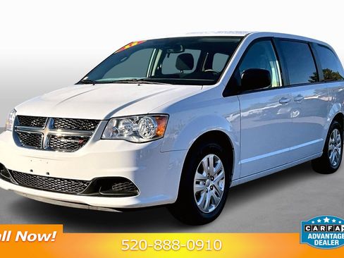 Used 2018 Dodge Grand Caravan SE w/ UConnect Hands-Free Group image 1