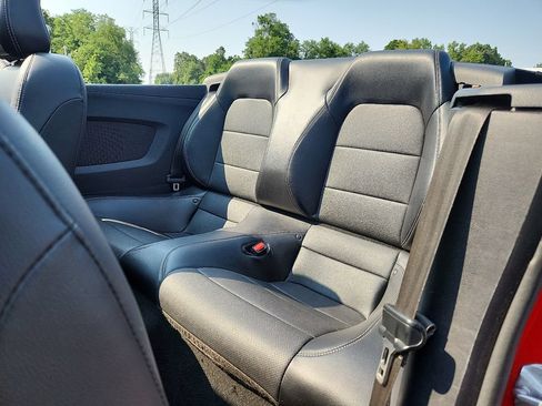 Used 2022 Ford Mustang Premium RWD image 16