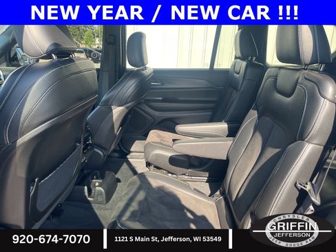 Used 2023 Jeep Grand Cherokee L Altitude image 15