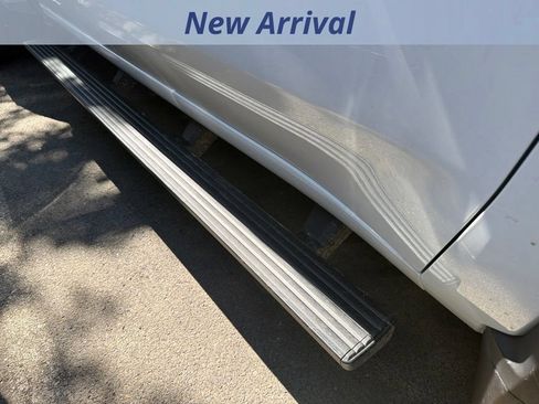 Used 2022 Chevrolet Silverado 3500 LT w/ Gooseneck/5TH Wheel Package AWD/4WD image 3