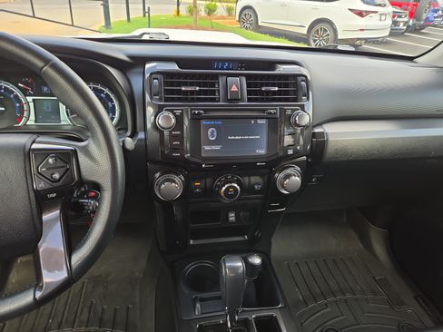 Used 2016 Toyota 4Runner Trail Premium AWD/4WD image 22