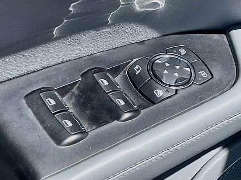 Used 2022 Lincoln Nautilus Reserve FWD image 18