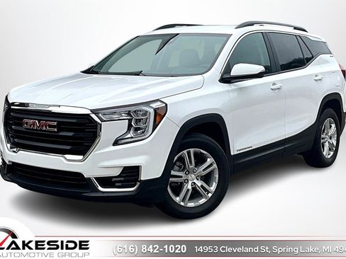 Used 2023 GMC Terrain SLE w/ Driver Convenience Package image 1