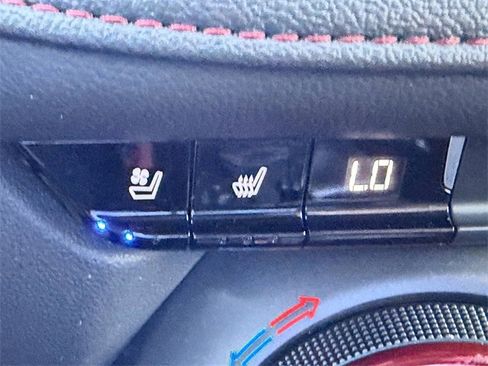 Certified 2021 Chevrolet Blazer RS w/ Enhanced Convenience Package image 31