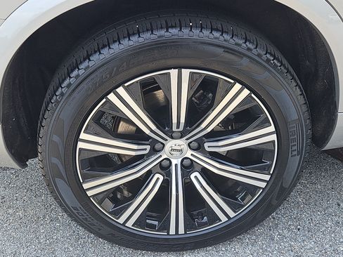 Used 2023 Volvo XC90 B6 Plus AWD/4WD image 31