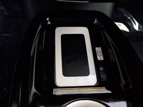 Certified 2016 Toyota Prius Three Touring FWD image 14