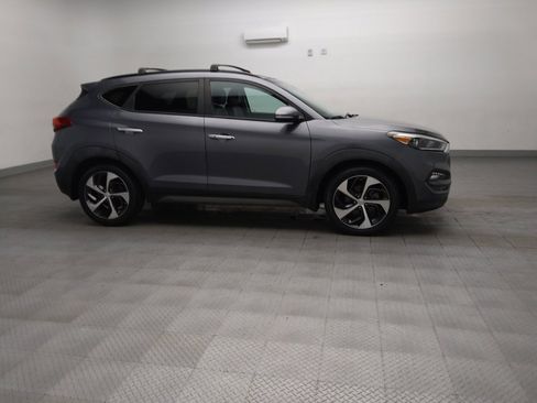 Used 2016 Hyundai Tucson Limited w/ Option Group 03 FWD image 11