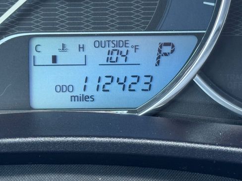 Used 2014 Toyota Corolla LE FWD image 16