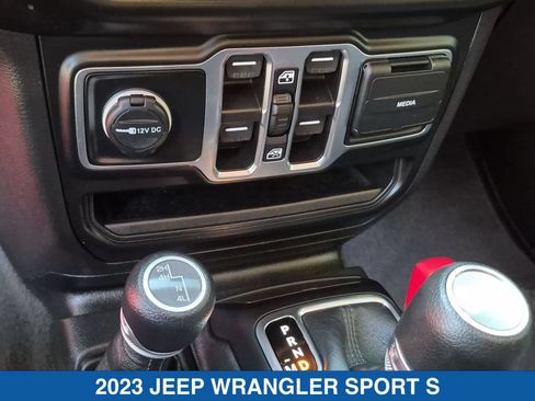 Used 2023 Jeep Wrangler Unlimited Sport AWD/4WD image 16
