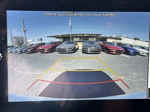 New 2025 Hyundai Elantra SEL image 32