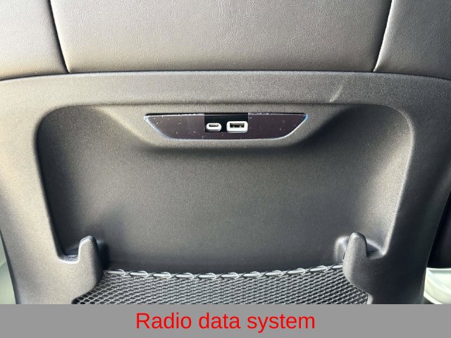 New 2027 Chrysler Pacifica Select FWD image 11