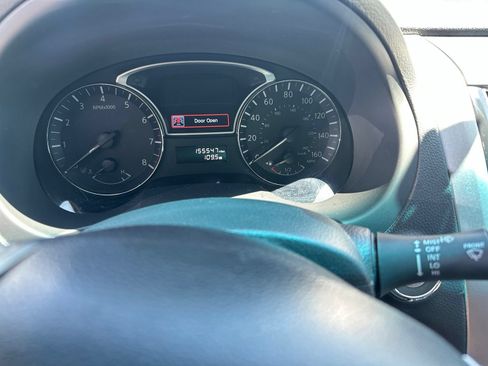 Used 2014 Nissan Altima 2.5 SL w/ Technology Package FWD image 10