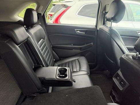 Used 2016 Ford Edge SEL w/ Equipment Group 201A AWD/4WD image 9