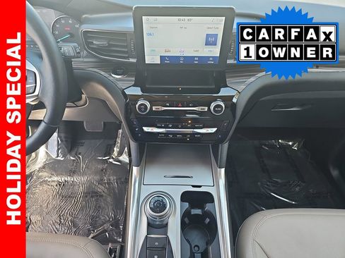 Used 2023 Ford Explorer Limited image 21