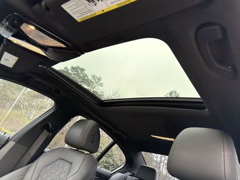 Used 2023 BMW 540i w/ M Sport Package image 16