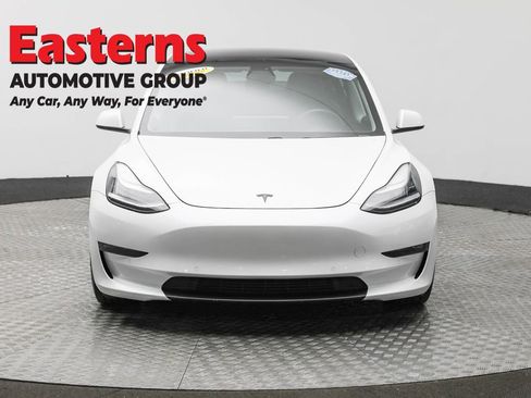 Used 2019 Tesla Model 3 Performance image 2