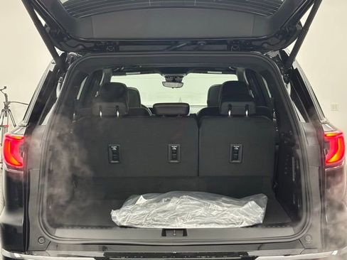 New 2026 GMC Acadia Denali Ultimate AWD/4WD image 13