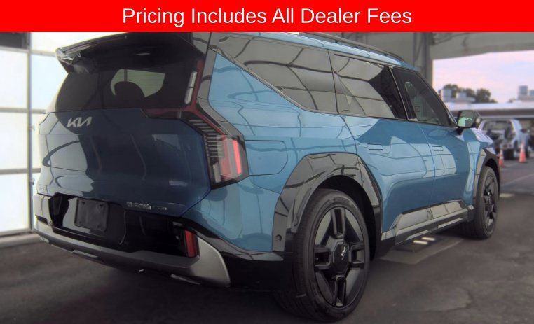 Used 2024 Kia EV9 GT-Line AWD/4WD image 3