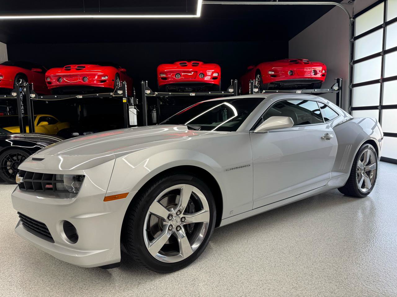 Used 2010 Chevrolet Camaro SS w/ RS Package RWD image 6